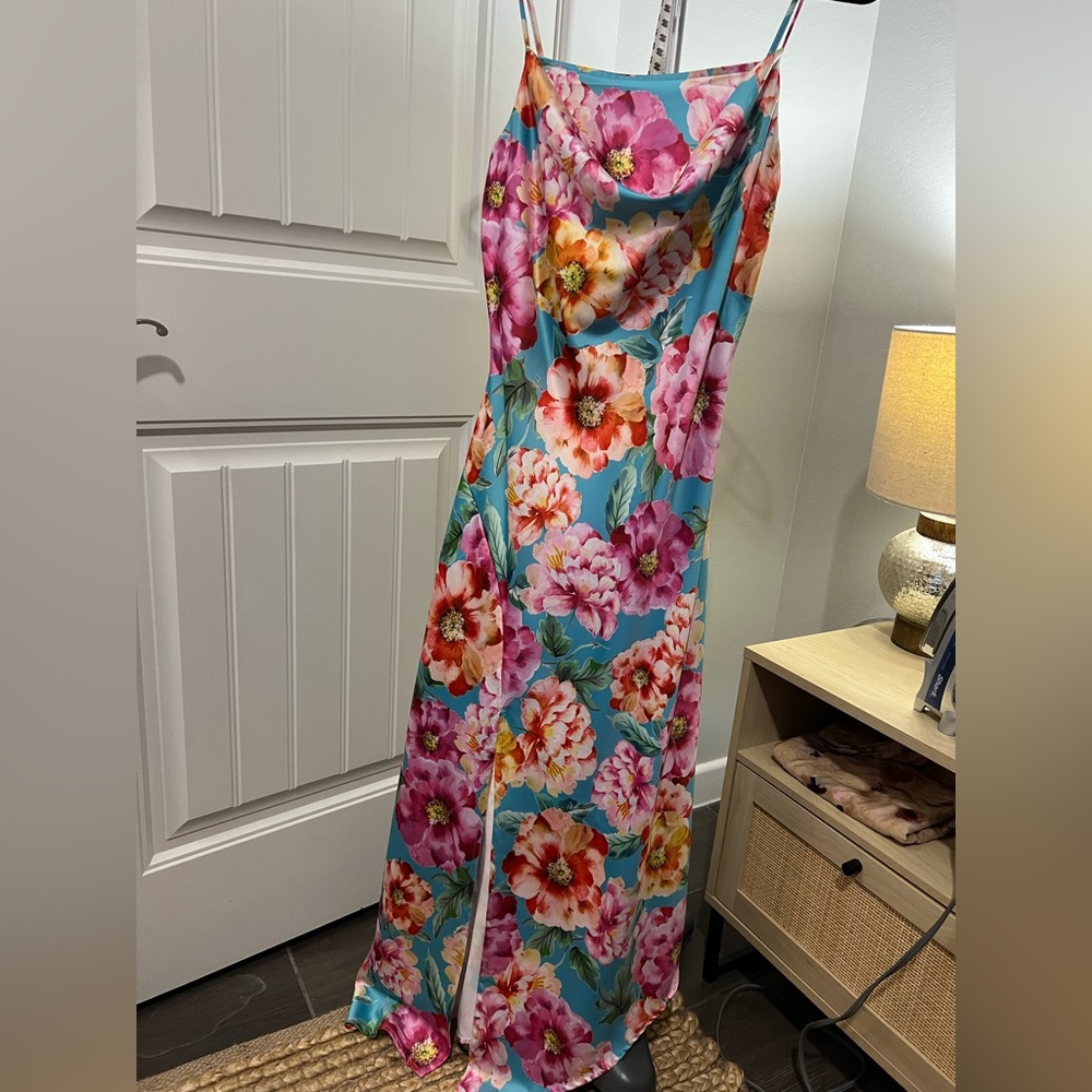 IRIS Floral Gardens Slit Asymmetric Maxi Body-con Dress Women’s size Small - Picture 11 of 16